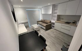 Modern Studio Apartment In Gibraltar - The Hub