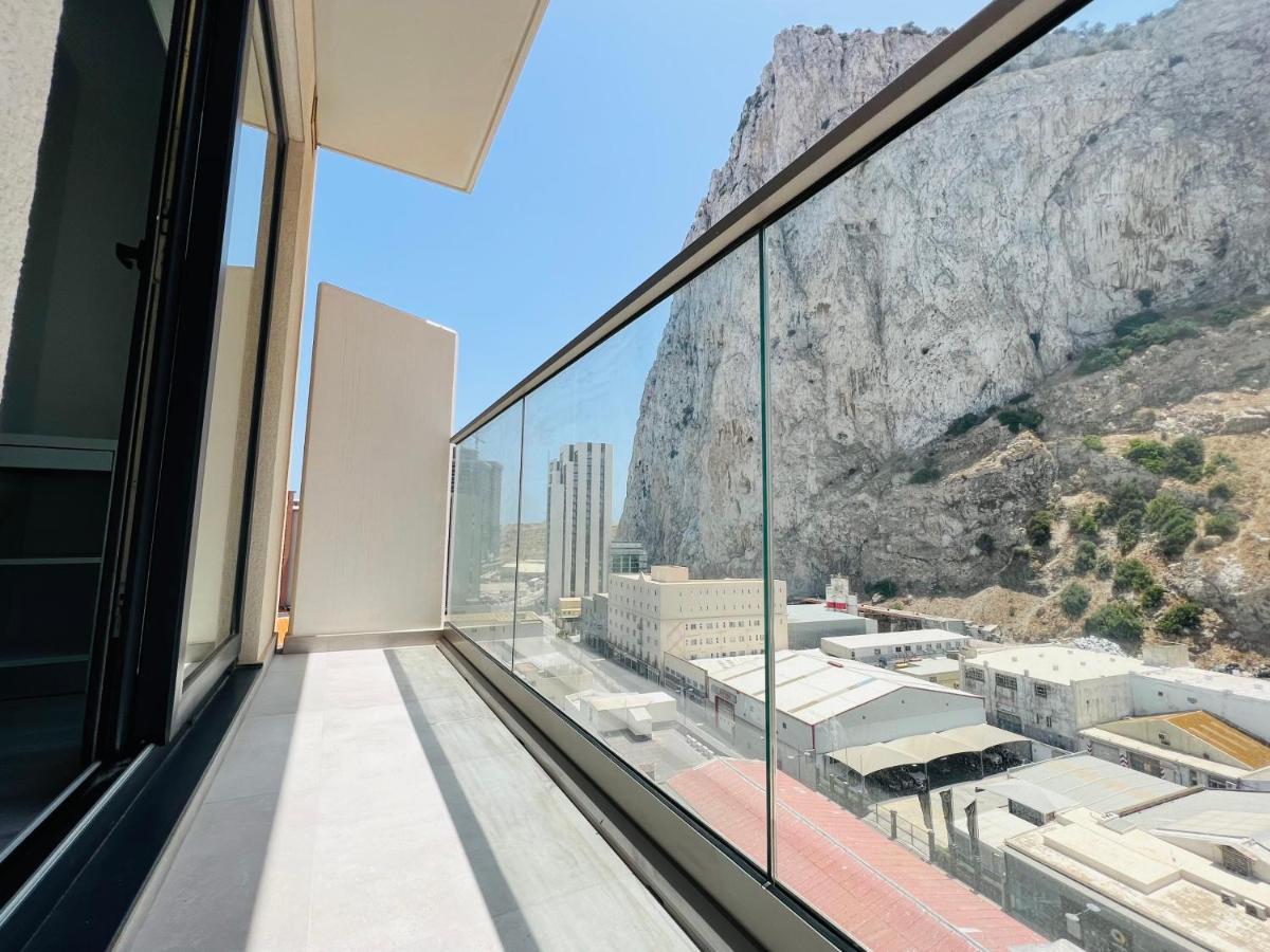 Modern Studio Apartment In Gibraltar - The Hub Extérieur photo